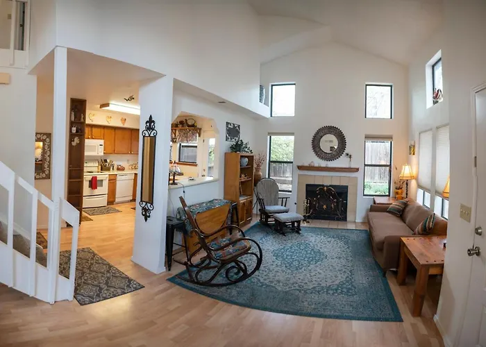 Holiday home Spring Meadows Marvelous & Bright Town - Close To Foxglenn Park And Country Club! Flagstaff